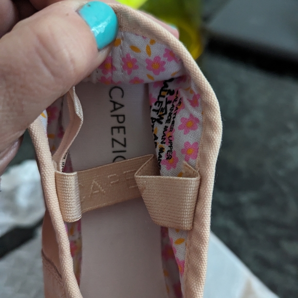 Capezio Youth Ballet Shoes - Picture 4 of 5